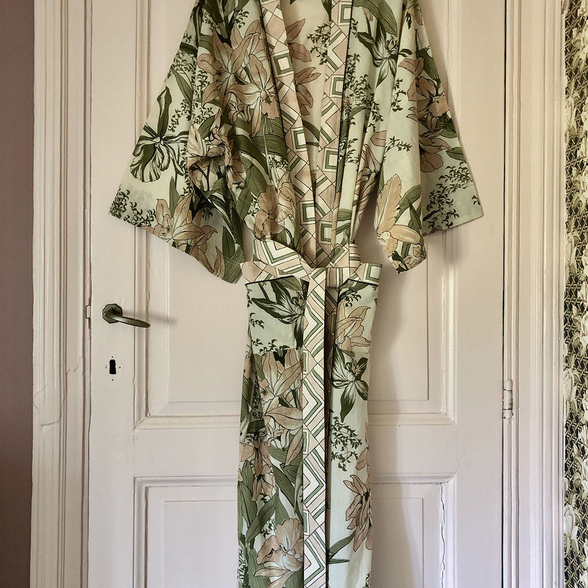 Kimono with  border(Orchid print cotton voile / Tile print poplin at placket &amp; pocket)