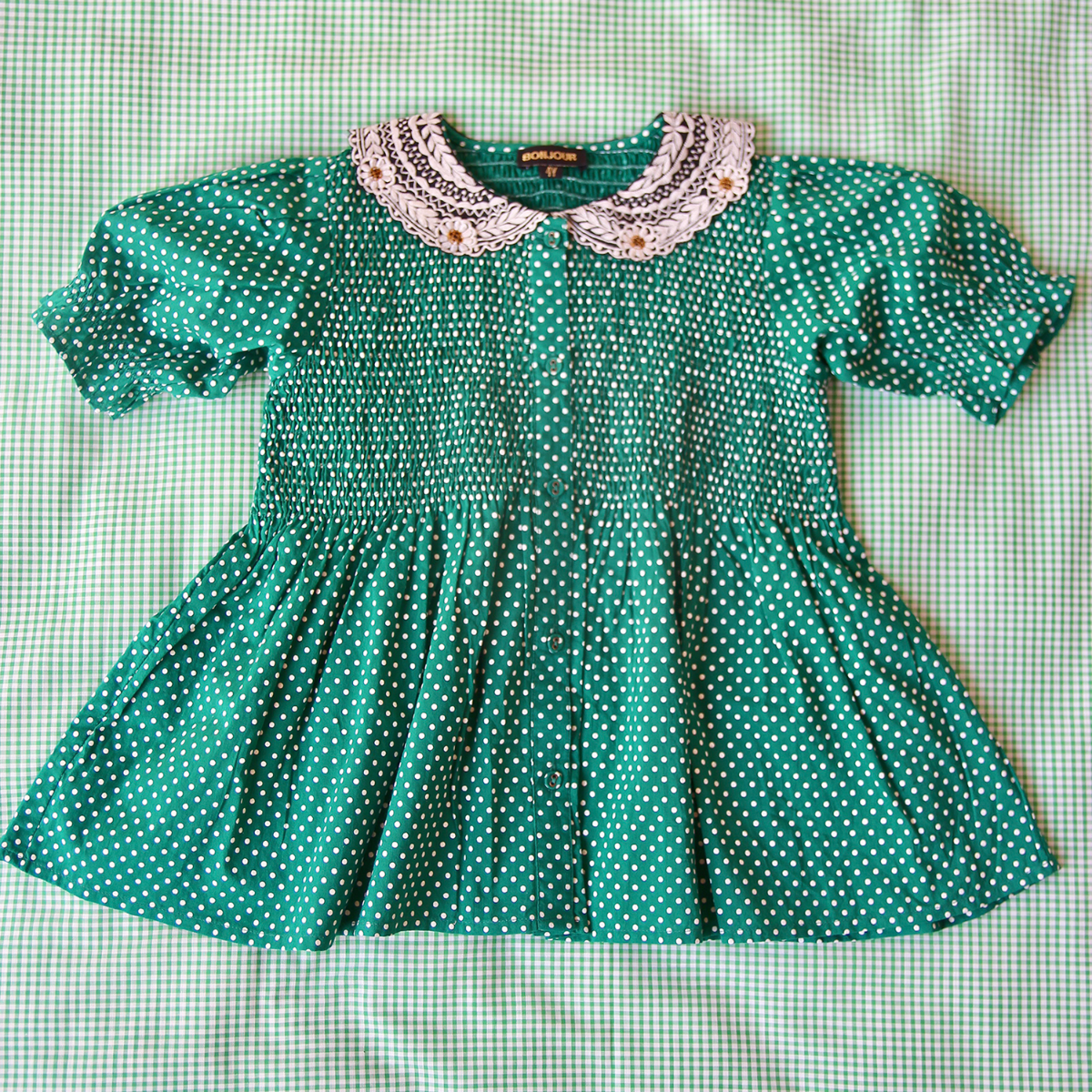 Blouse with embroidery collar(Green dots)