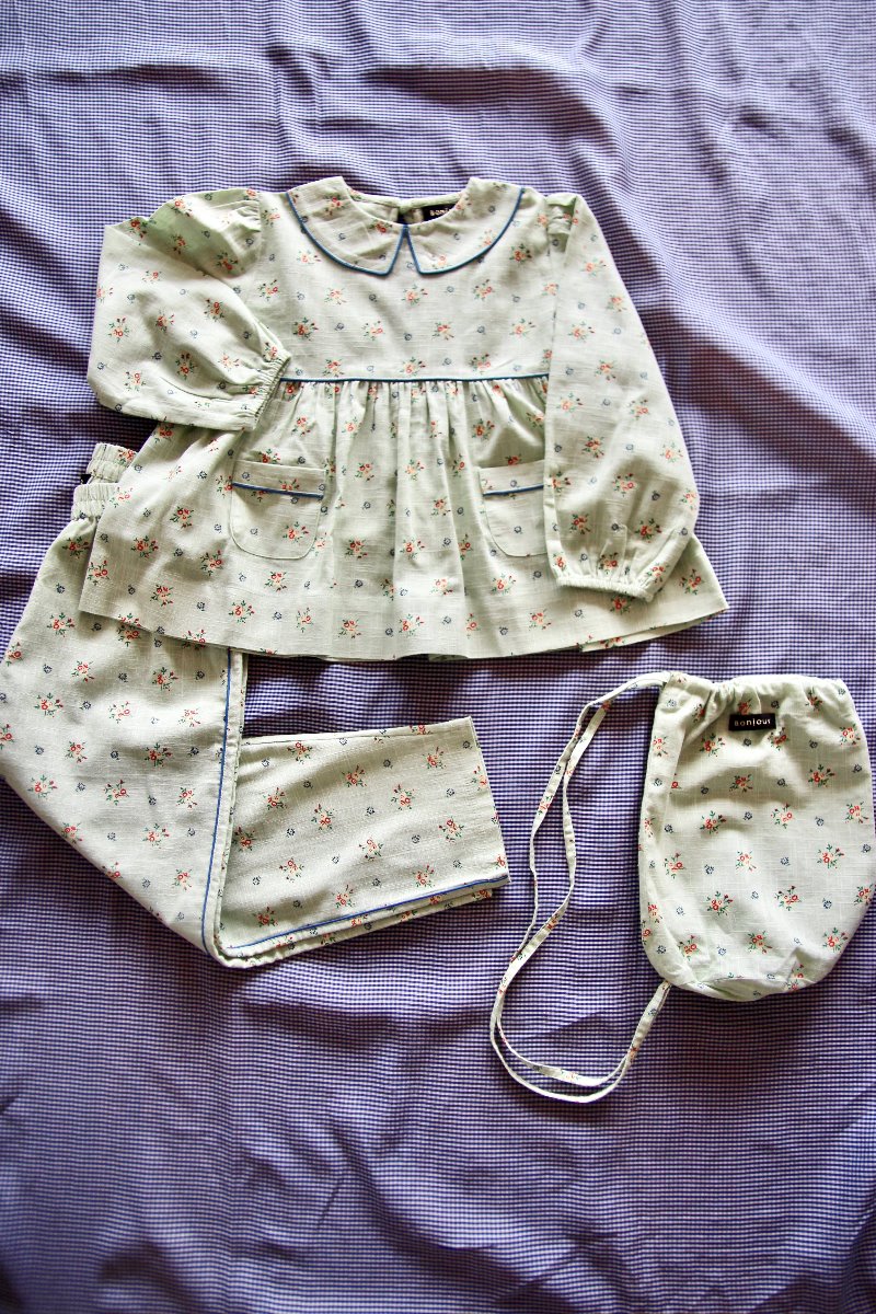 Girl pyjama set + bag