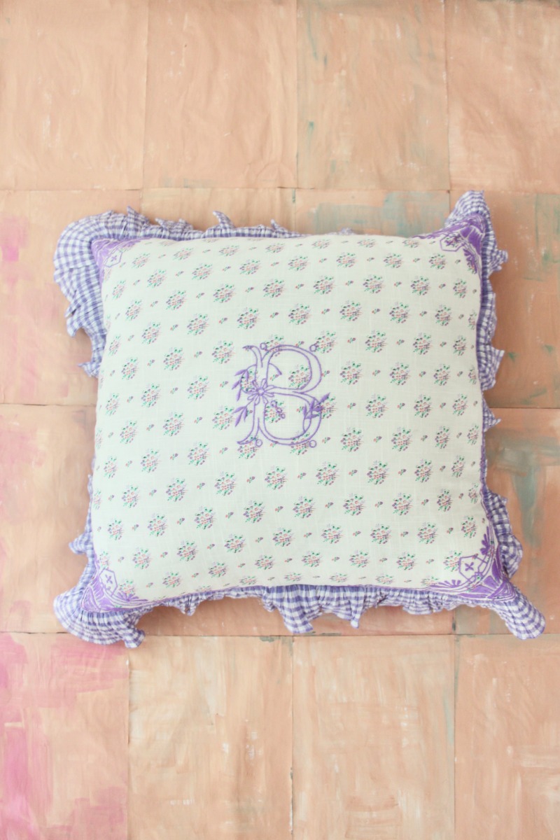 Pillow case with Flounce(Small pastels flowers)